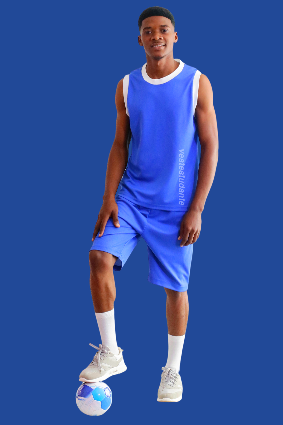 Uniformes de Educação Física em Poliéster – Vários Tamanhos Disponíveis